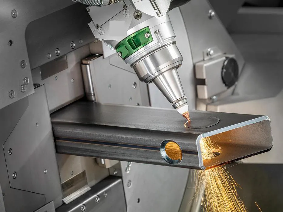 Tc-M230A Three Chuck Series Customized 3-6kw Metal Tube & Pipe Fiber Laser Cutting Machine